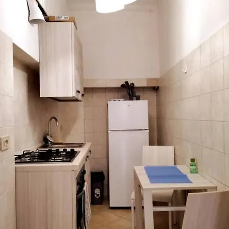 Ruga Giuffa Apartman *